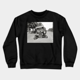 Crashed Ford Model T, 1922. Vintage Photo Crewneck Sweatshirt